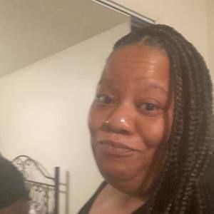 Meet your Posher, Latoya